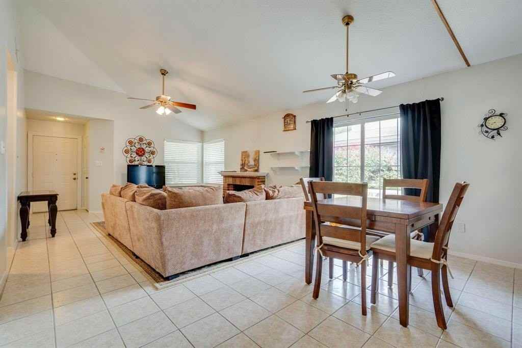 625 Prairie Dell St - Photo 2 of 9