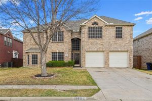 featured image of 11800 Pondview Ln