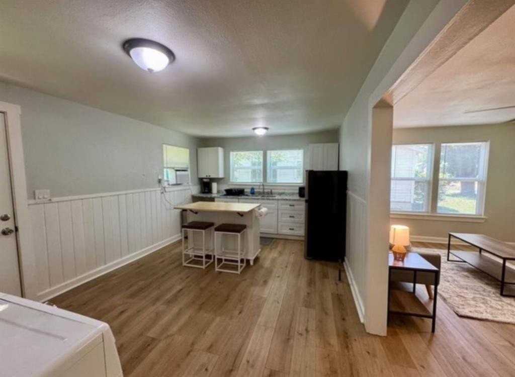 1210 Hogan Ln - Photo 3 of 14