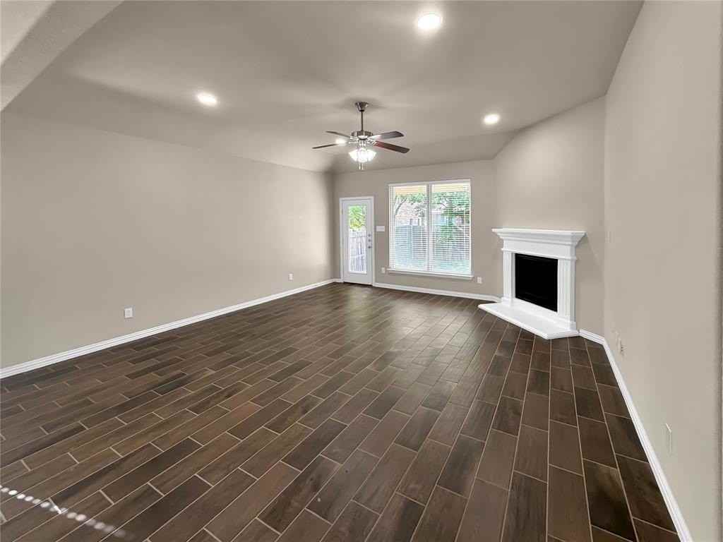 11512 Skylor Ave - Photo 4 of 13