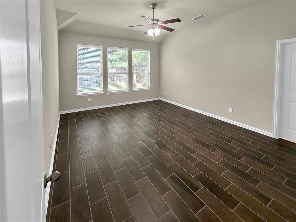 11512 Skylor Ave - Photo 7 of 13