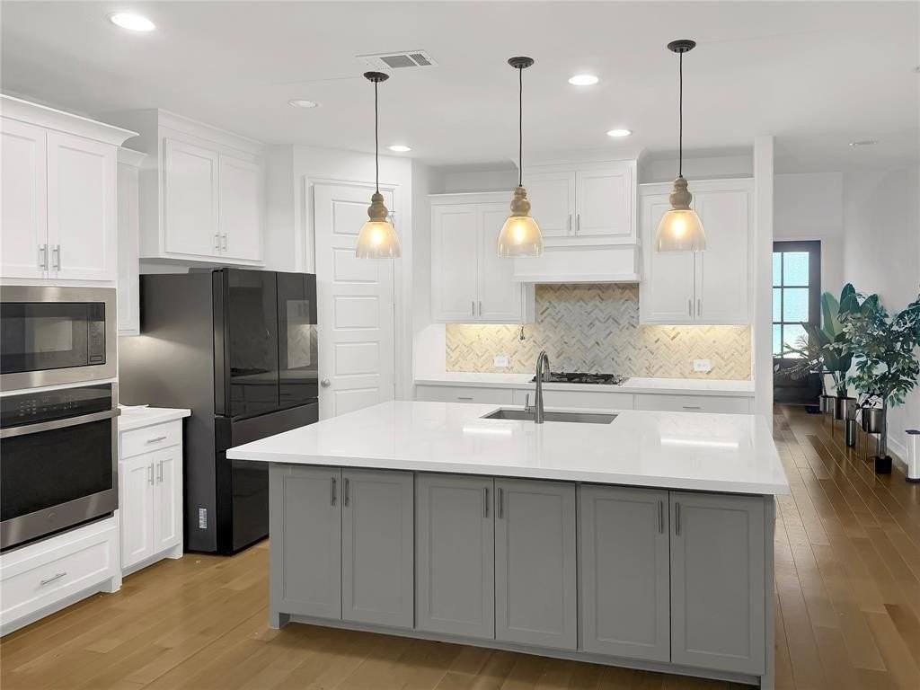 2300 Macy Way - Photo 4 of 12