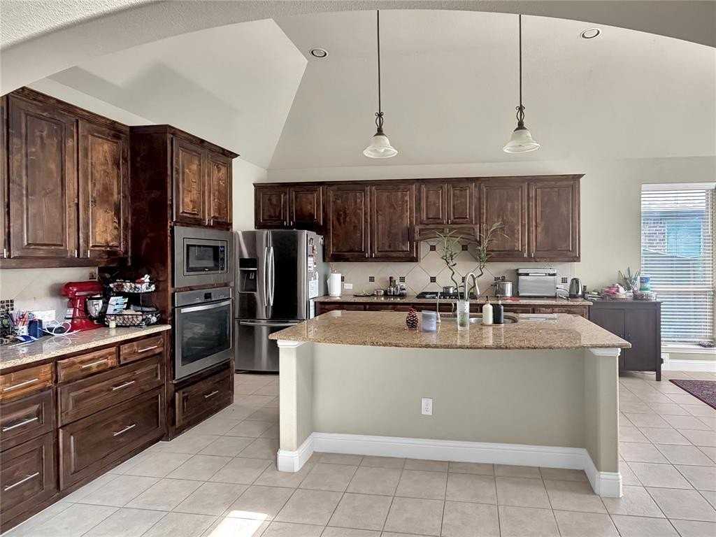 5509 Dimebox Dr - Photo 6 of 20