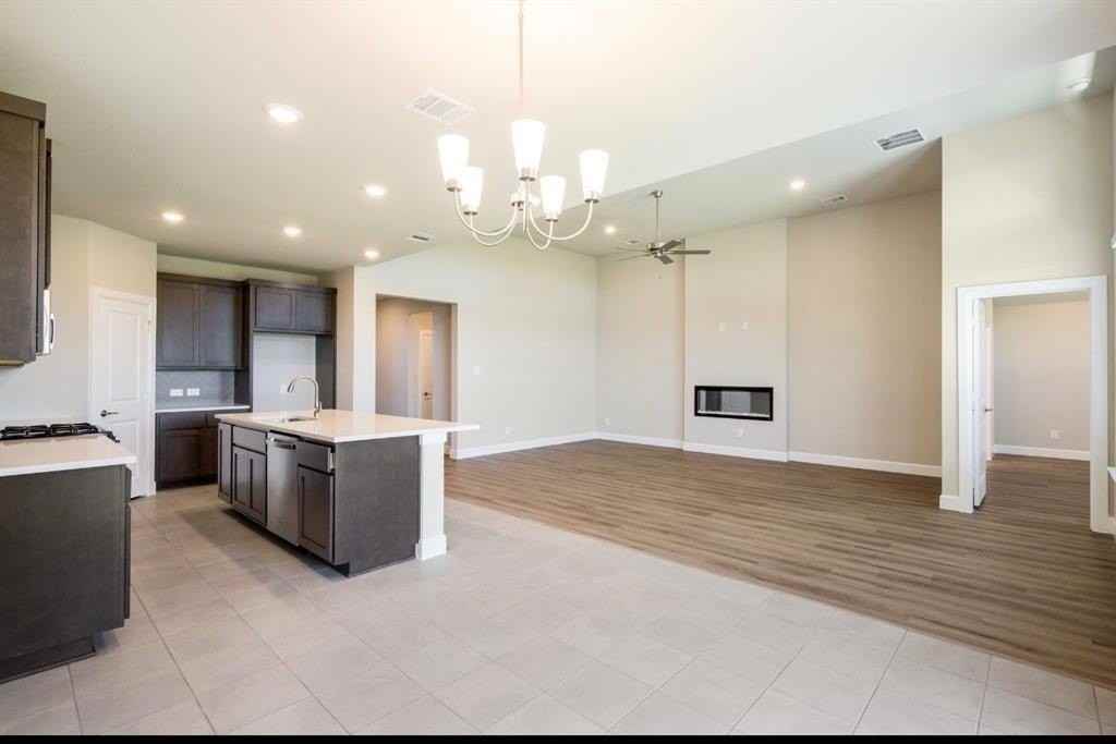 2304 Spring Side Dr - Photo 5 of 9