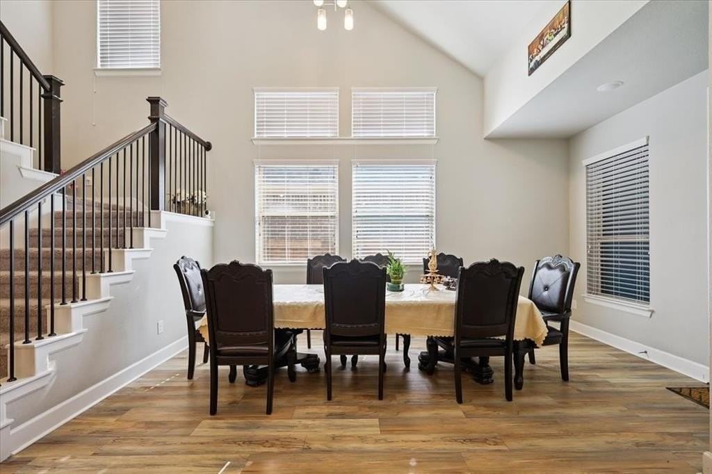 345 Greenbriar Rd - Photo 4 of 20