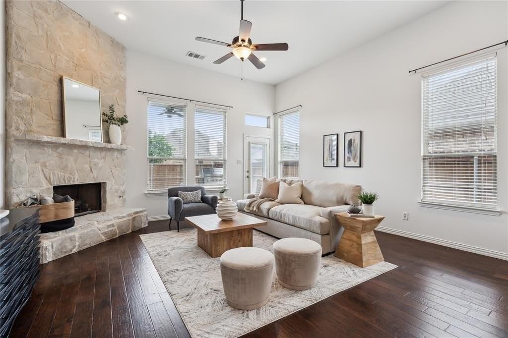 5637 Belton Ln - Photo 4 of 33