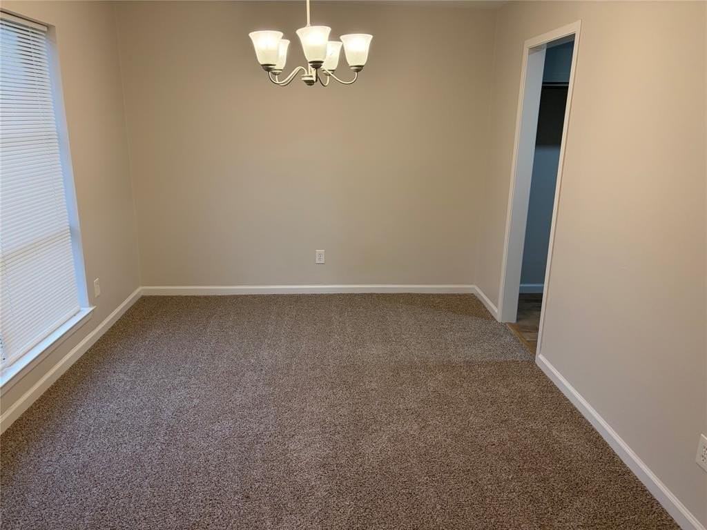 2410 Viva Dr - Photo 5 of 11