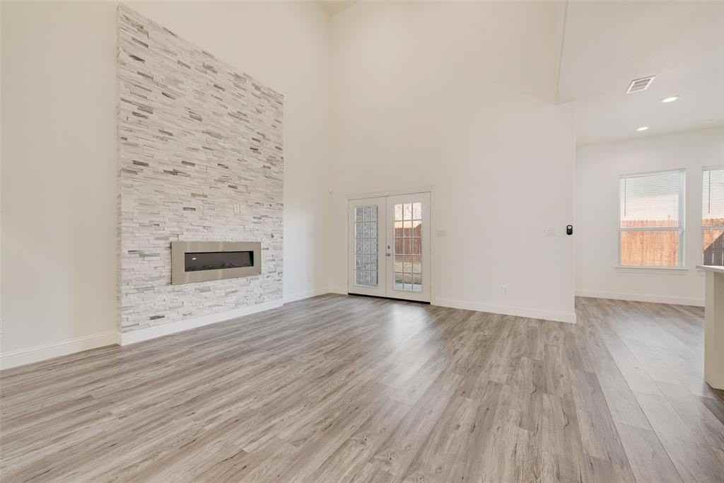 1708 Prestwick Ln - Photo 7 of 35