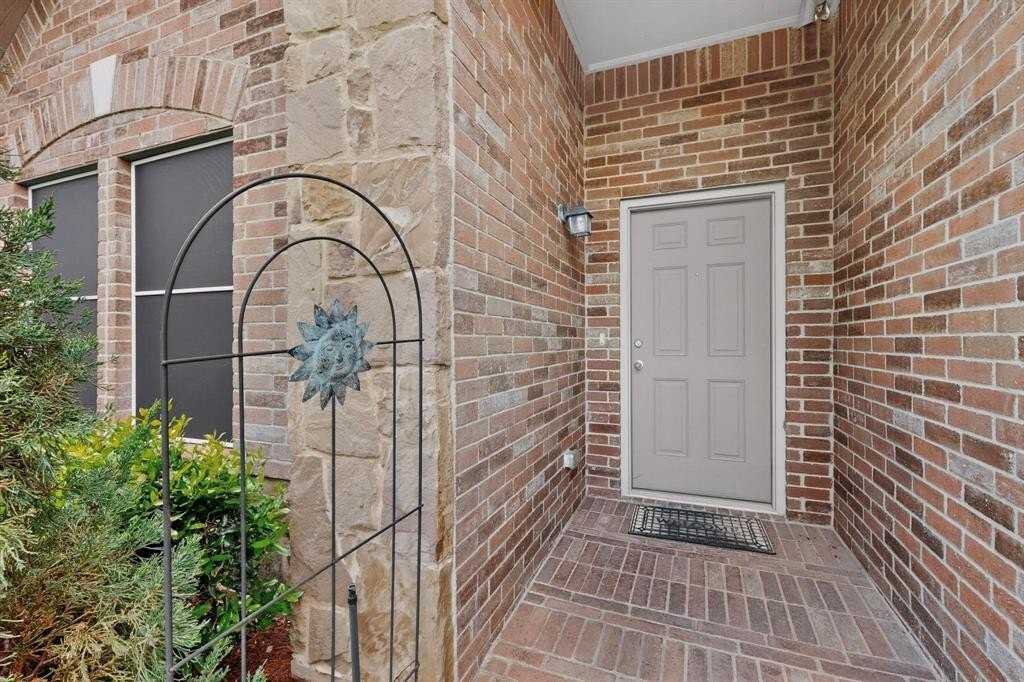 313 Coneflower Dr - Photo 4 of 34