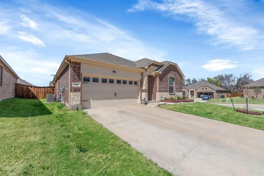 1321 Lazy Grove Dr - Photo 2 of 36