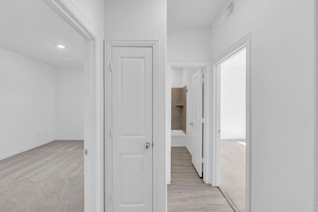 1321 Lazy Grove Dr - Photo 6 of 36