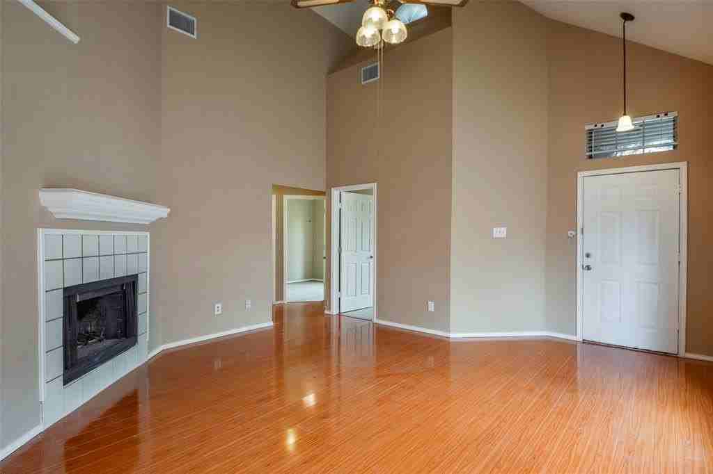 2406 Weatherby Dr - Photo 5 of 31