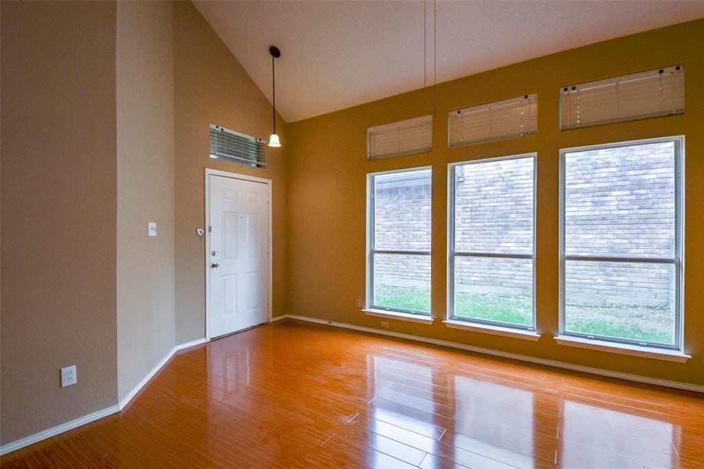 2406 Weatherby Dr - Photo 6 of 31