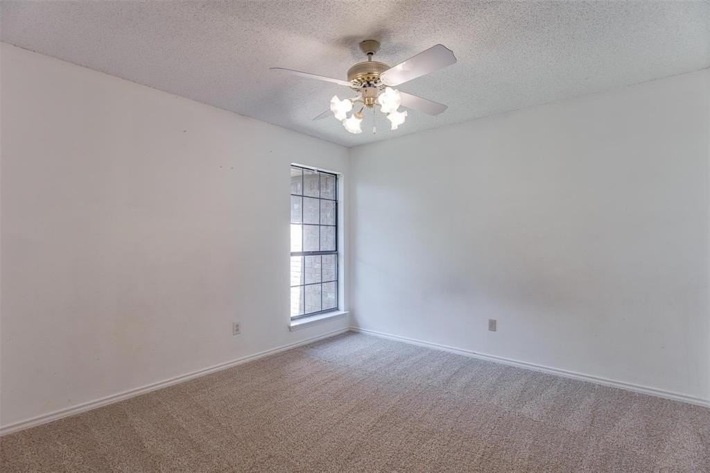 3924 Wentworth Dr - Photo 7 of 10