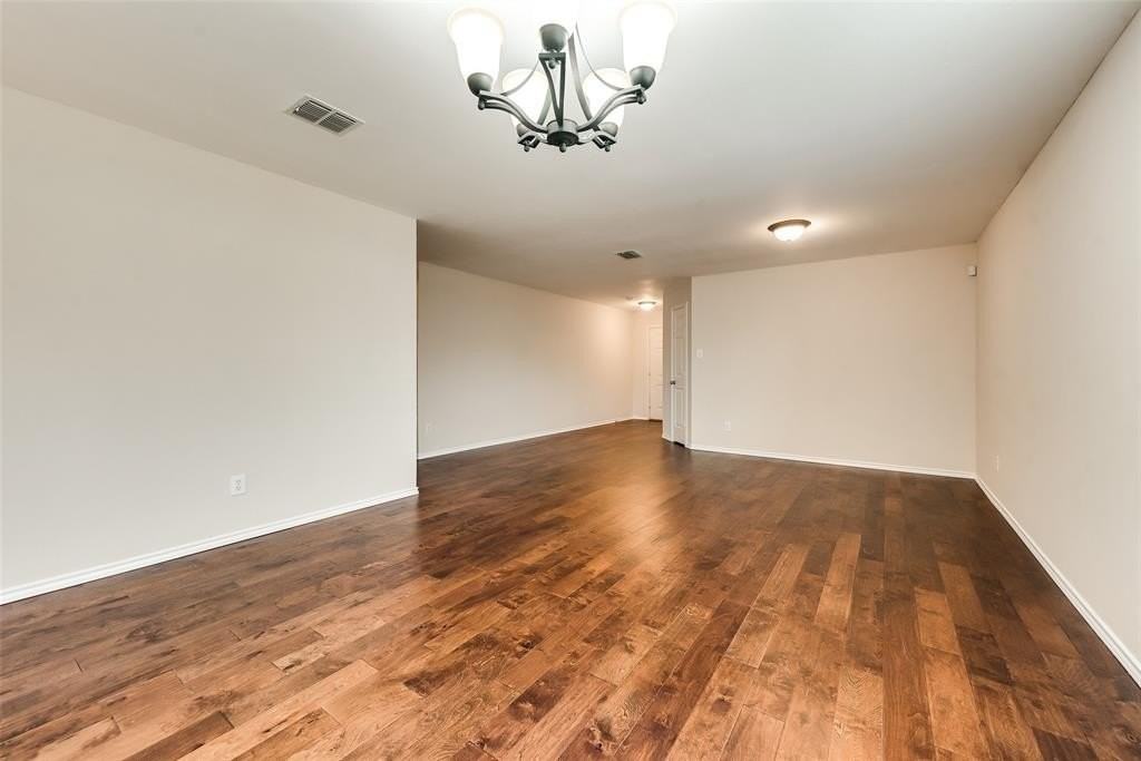 716 Rainsville Dr - Photo 6 of 20