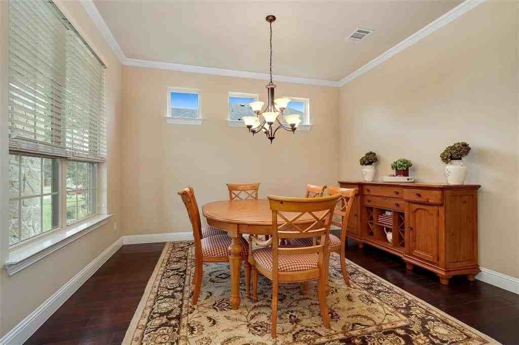 12813 Sherbrooke Dr - Photo 3 of 40