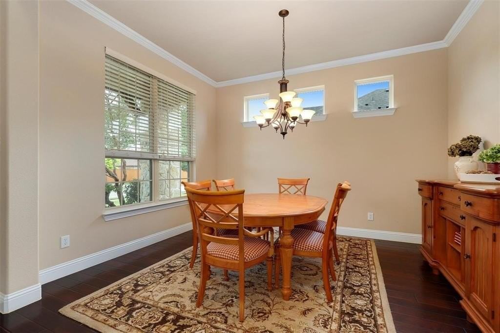 12813 Sherbrooke Dr - Photo 4 of 40