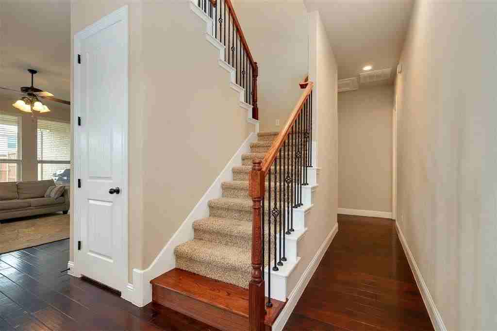 12813 Sherbrooke Dr - Photo 6 of 40