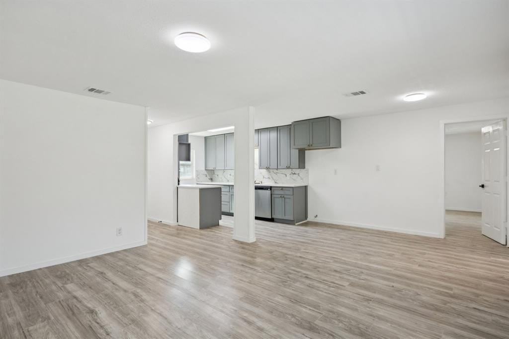 303 N Delphine St - Photo 6 of 19