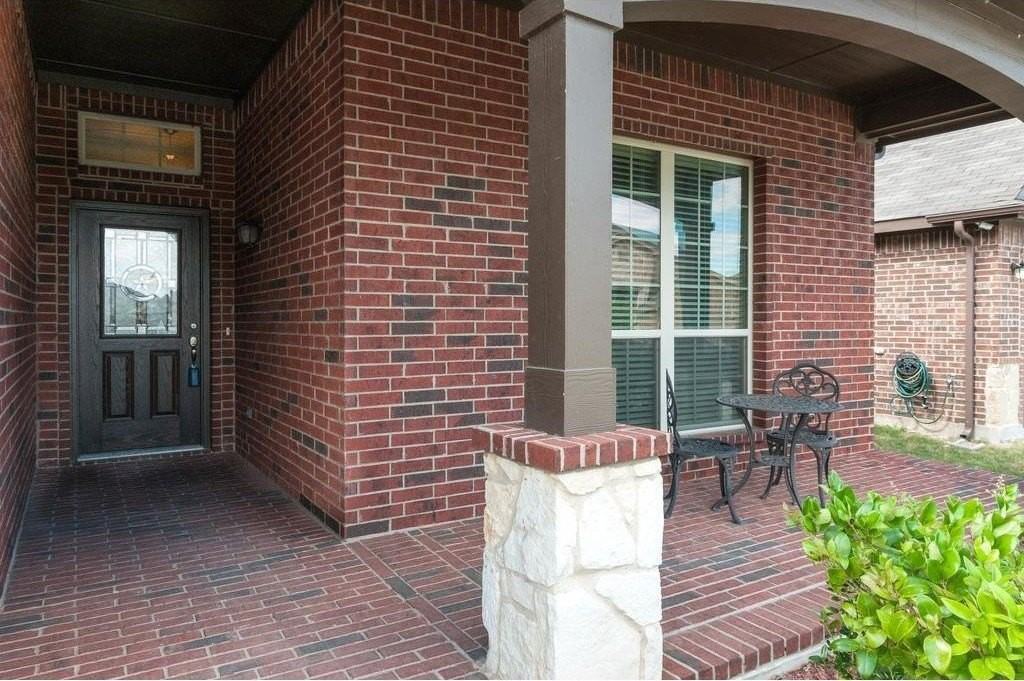 4624 Lazy Oaks St - Photo 3 of 34