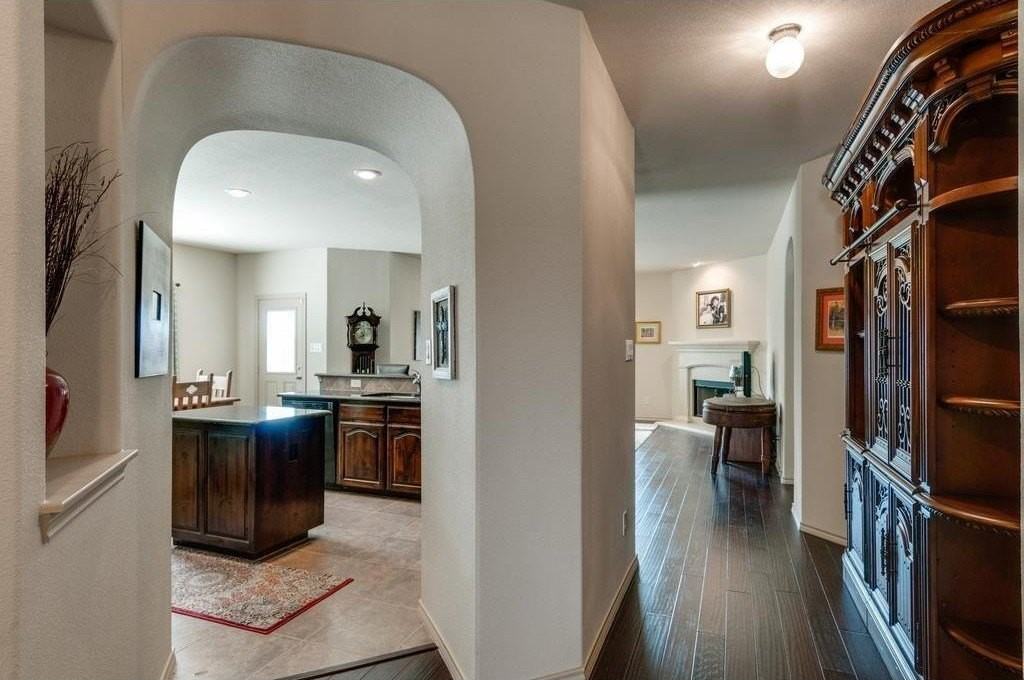 4624 Lazy Oaks St - Photo 5 of 34