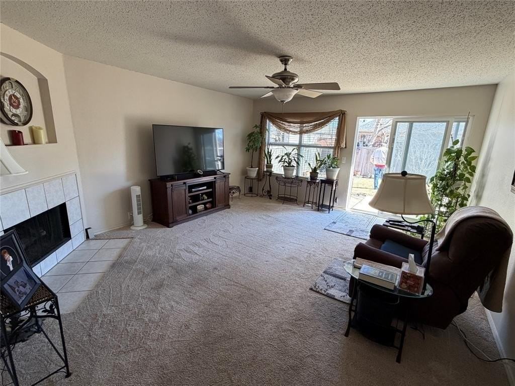 1203 Mallard Dr - Photo 4 of 16