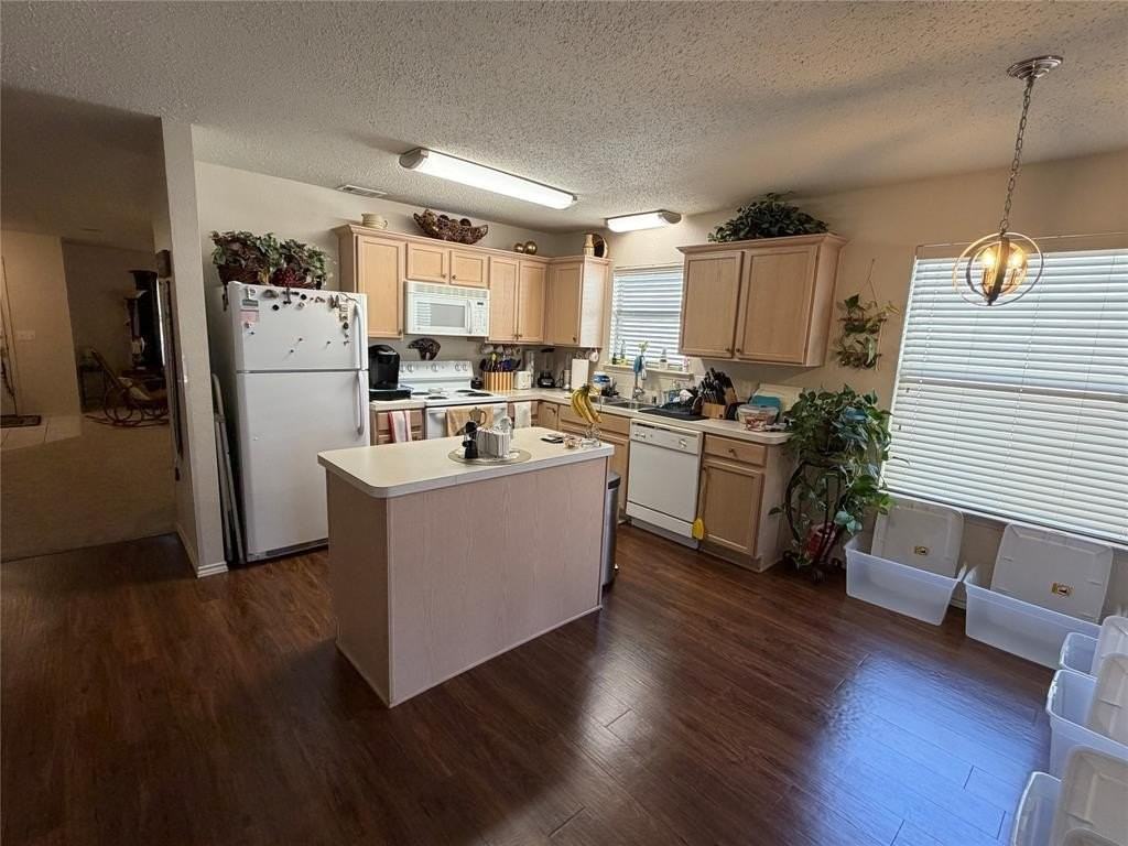 1203 Mallard Dr - Photo 6 of 16