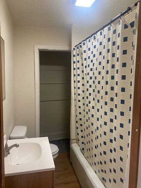 10 5th SE St #2 - Photo 4 of 8