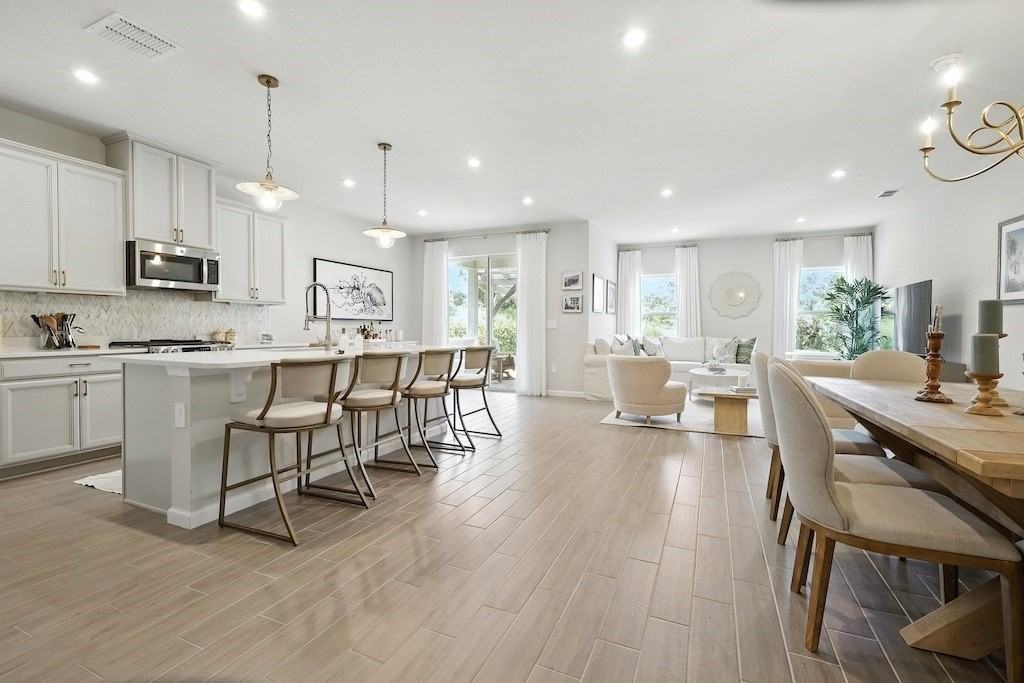 6775 Canterbridge Dr - Photo 3 of 31