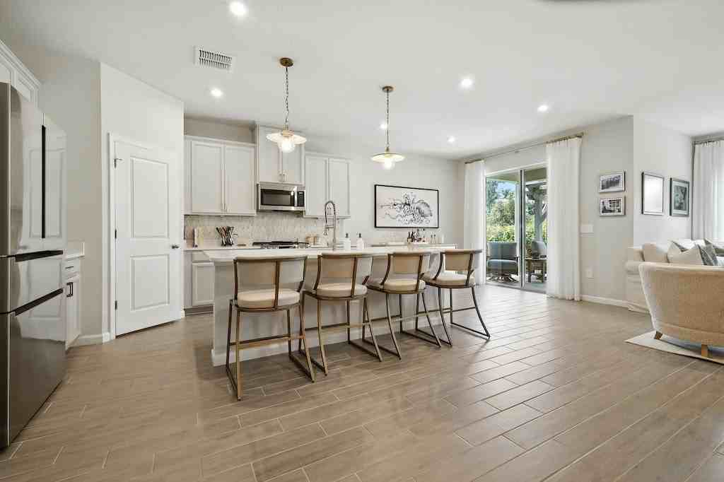 6775 Canterbridge Dr - Photo 5 of 31