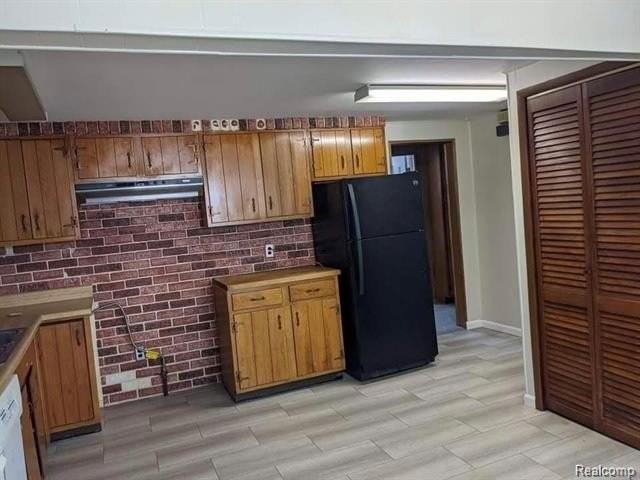 7275 Cherokee St - Photo 7 of 18