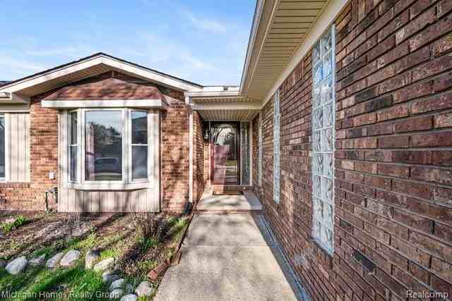 38966 Mount Kisco Dr - Photo 4 of 50