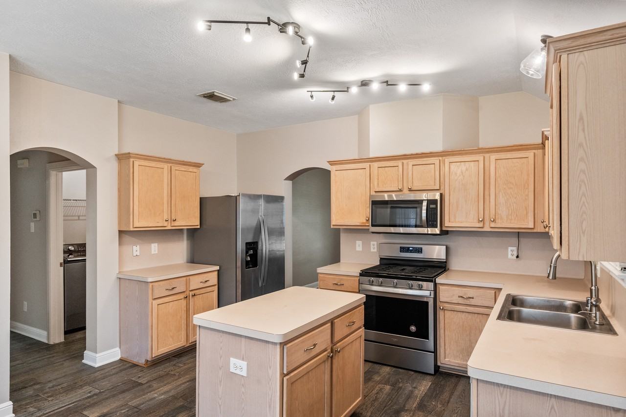 3427 W Rainmill Dr #1 - Photo 6 of 10