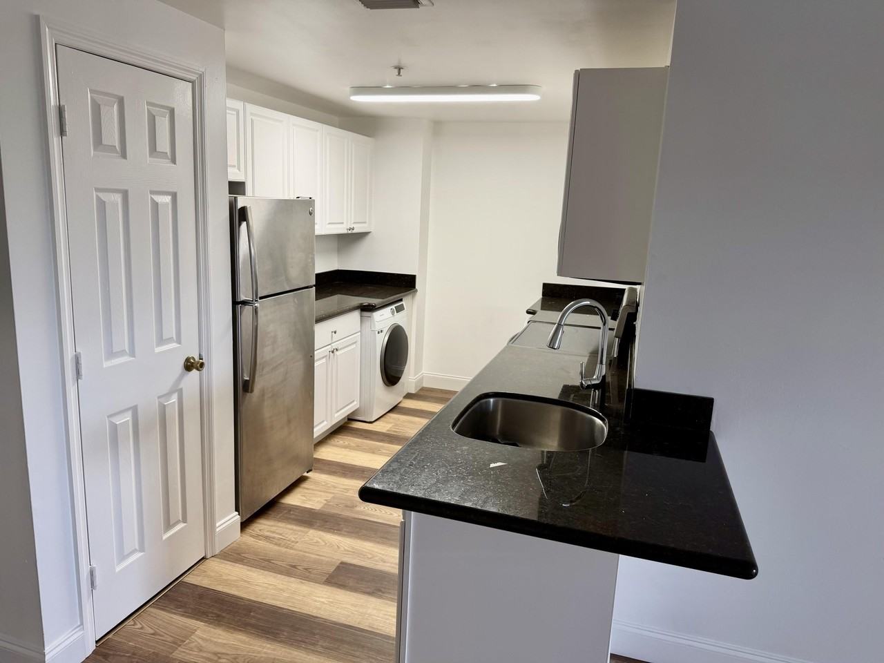 2080 Greenview Shores Blvd #421 - Photo 5 of 13