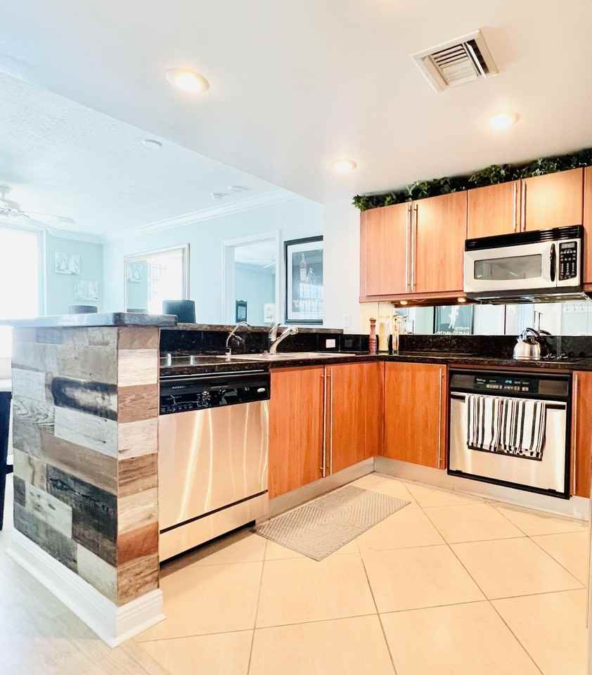 610 Clematis St #726 - Photo 4 of 41