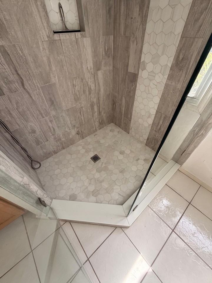 1226 Avondale Ln - Photo 7 of 11