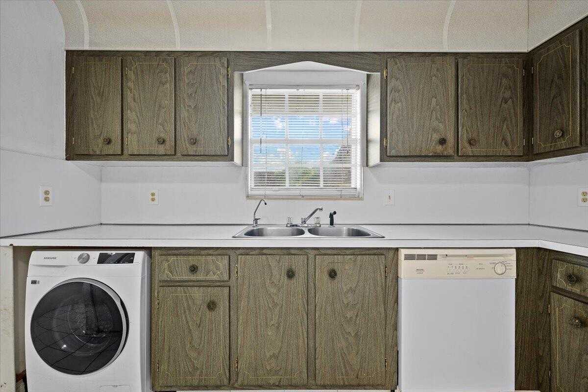 102 Amherst Ln - Photo 6 of 49