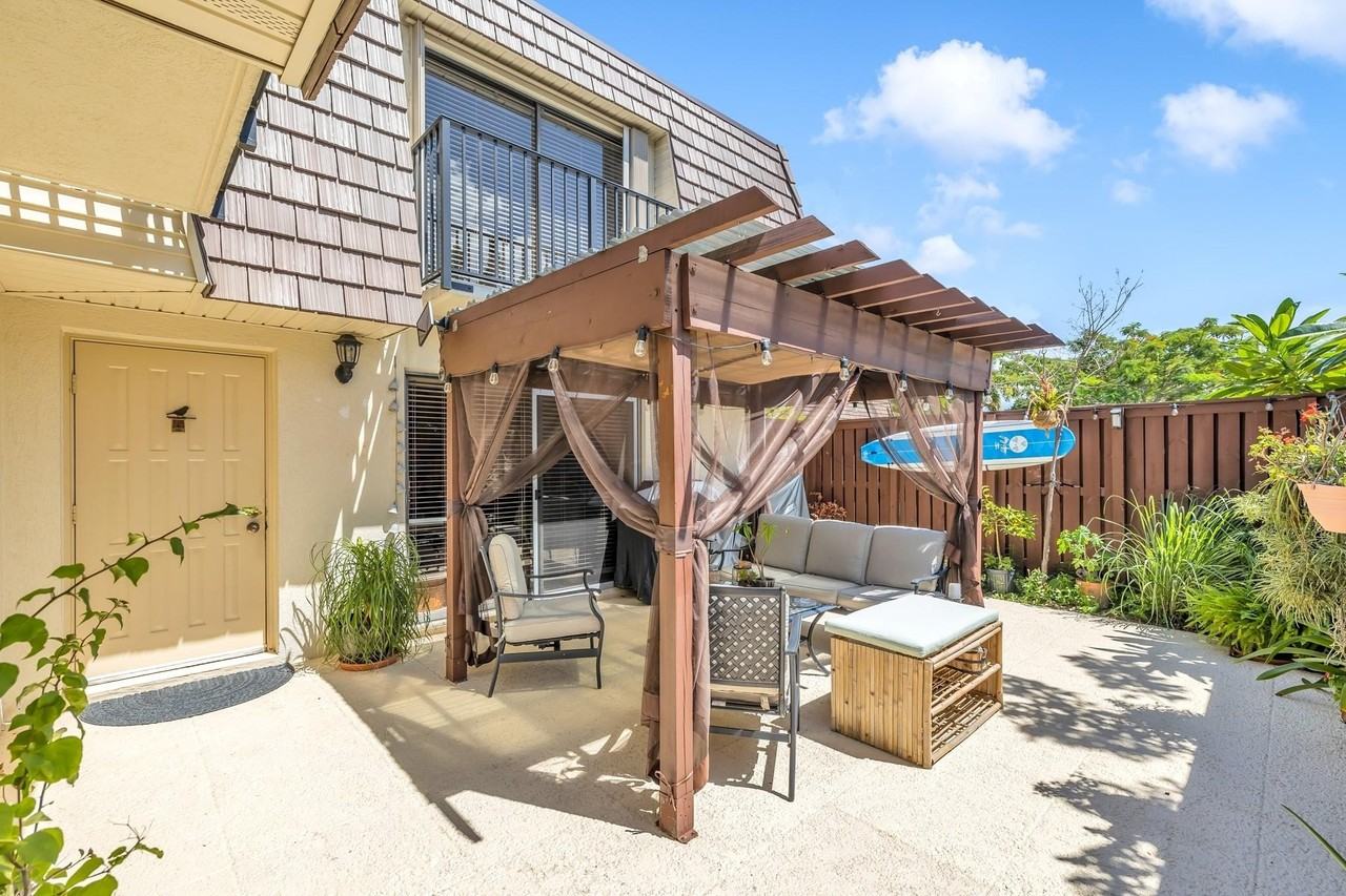 2776 Sw 15th St - Photo 3 of 30