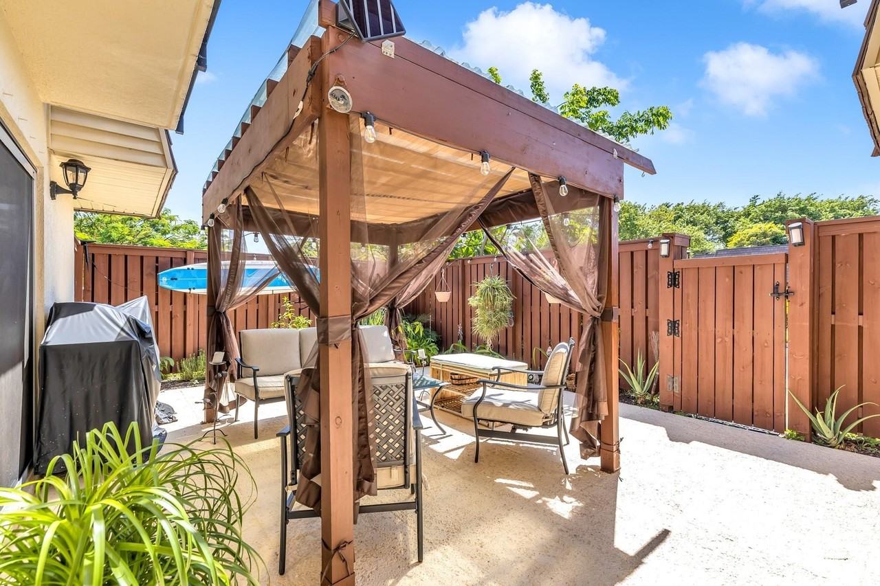 2776 Sw 15th St - Photo 4 of 30