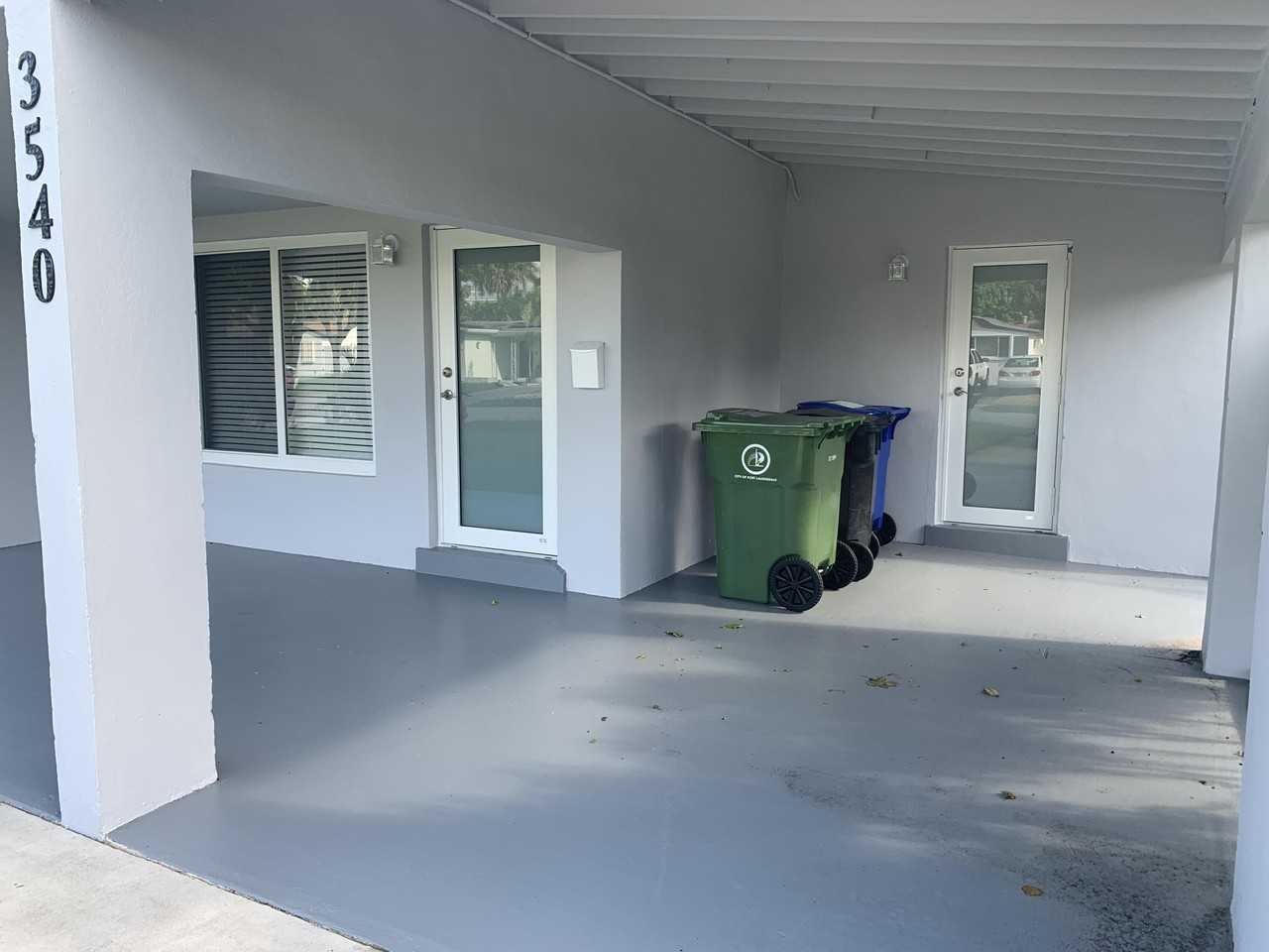 3540 Sw 14th St - Photo 3 of 12