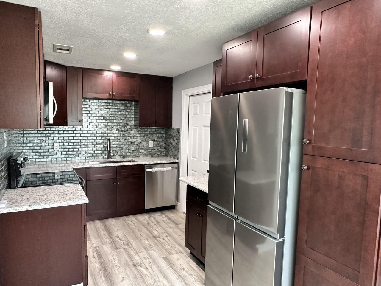 2814 Se Indian St - Photo 4 of 23