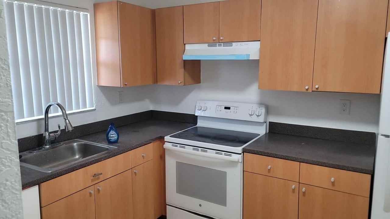 4839 Nw 9th Dr #4839 - Photo 3 of 5