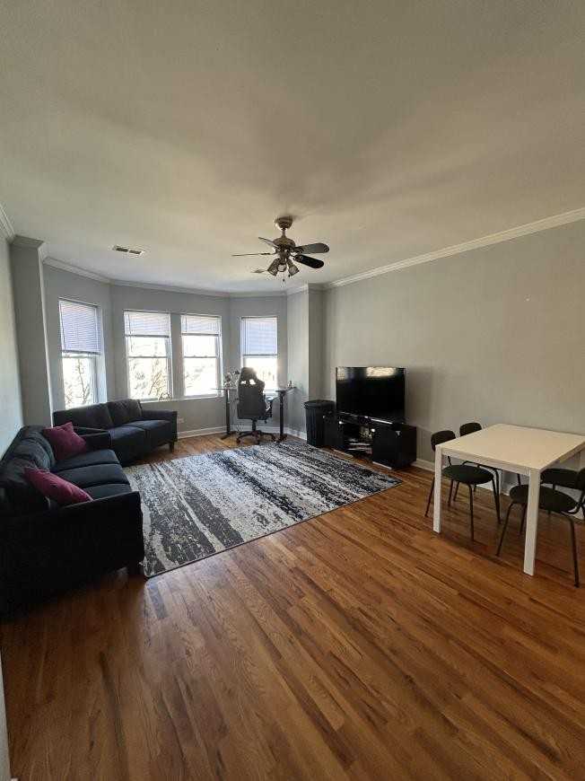 2253 W Rosemont Ave - Photo 2 of 10