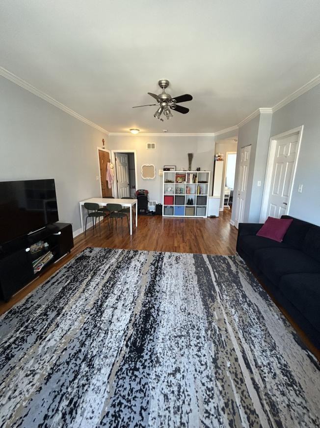 2253 W Rosemont Ave - Photo 3 of 10