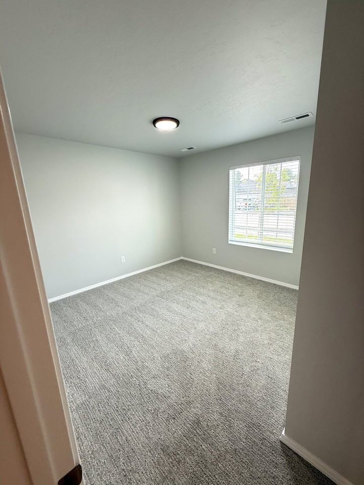 1367 Silver Valley St #1 - Photo 4 of 22