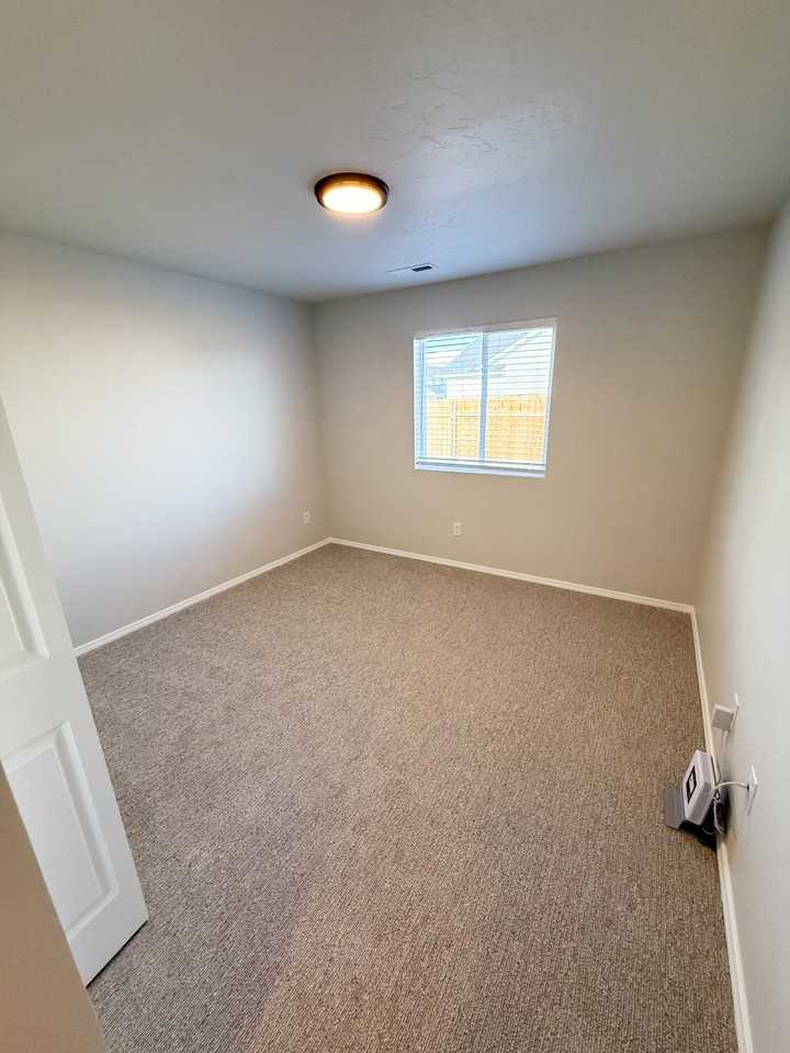 1367 Silver Valley St #1 - Photo 6 of 22