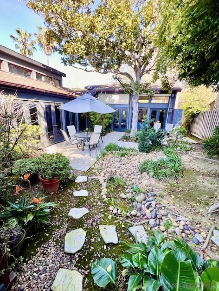 8168 La Jolla Shores Dr - Photo 2 of 25