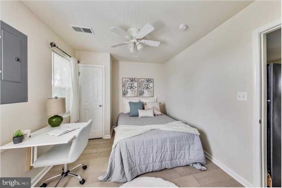 1720 H St Ne #B - Photo 6 of 29