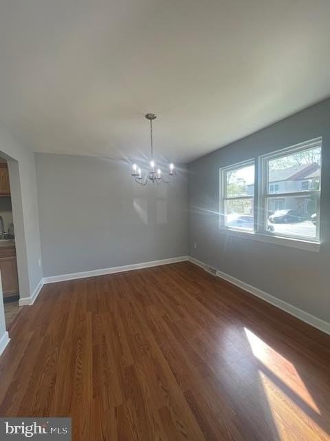 1704 Barnaby St - Photo 4 of 25