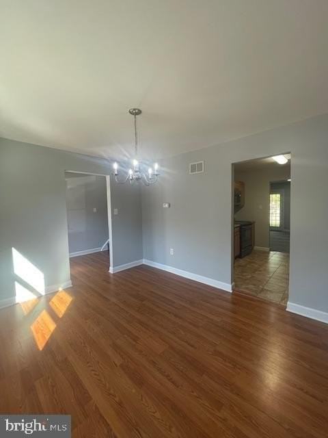 1704 Barnaby St - Photo 5 of 25